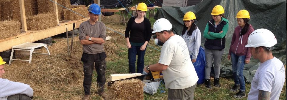 #UPSTRAW meets #AUBHUMAN